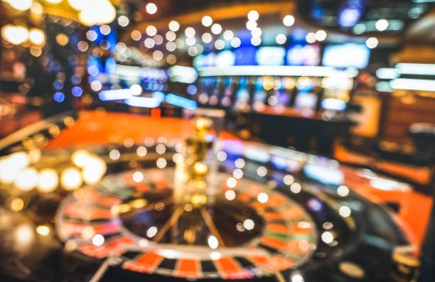 Live baccarat betting interface on 2xko showing real-time player hand and banker hand